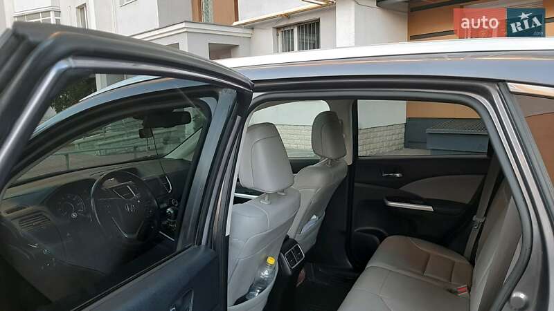 Внедорожник / Кроссовер Honda CR-V 2015 в Полтаве