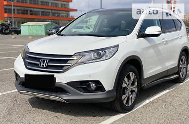 Внедорожник / Кроссовер Honda CR-V 2014 в Черновцах