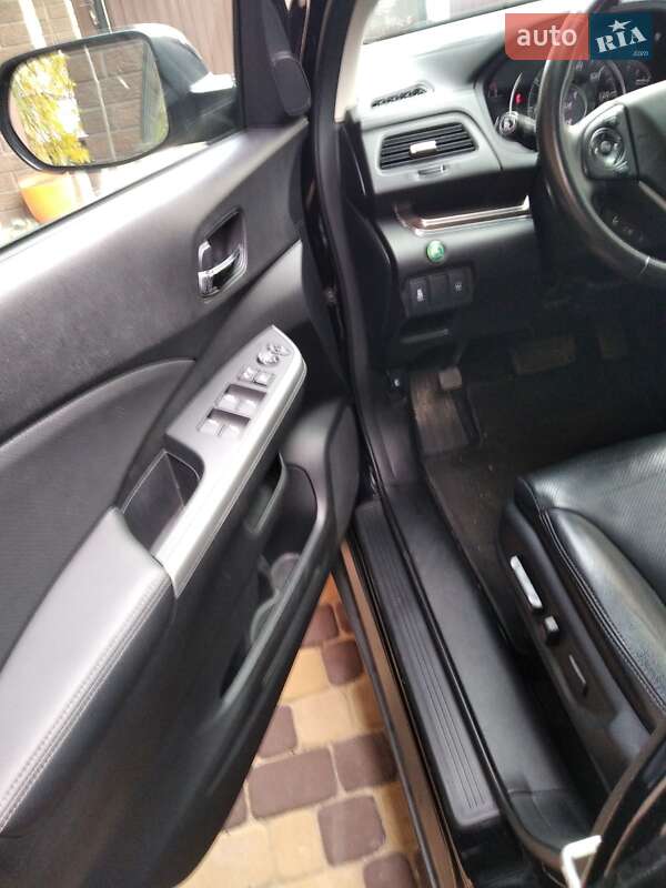 Позашляховик / Кросовер Honda CR-V 2016 в Малині