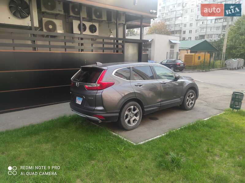Позашляховик / Кросовер Honda CR-V 2017 в Харкові