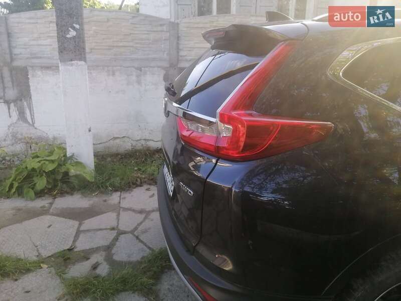 Позашляховик / Кросовер Honda CR-V 2017 в Дніпрі