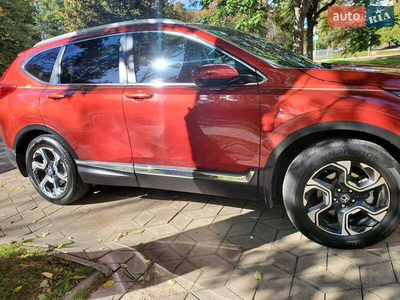 Внедорожник / Кроссовер Honda CR-V 2017 в Днепре