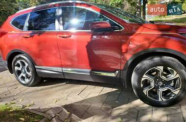 Внедорожник / Кроссовер Honda CR-V 2017 в 