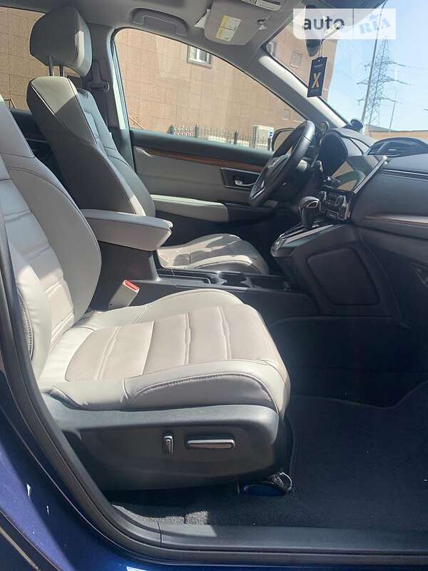 Внедорожник / Кроссовер Honda CR-V 2017 в Одессе