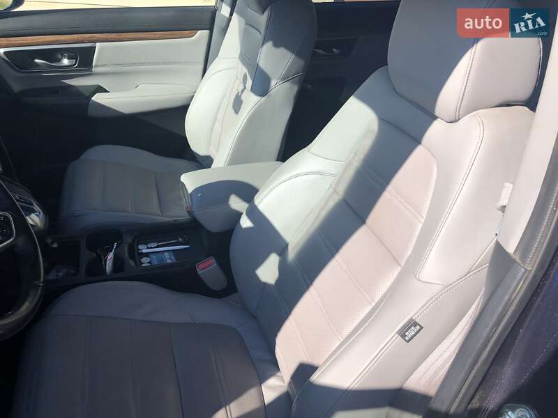 Внедорожник / Кроссовер Honda CR-V 2018 в Сумах