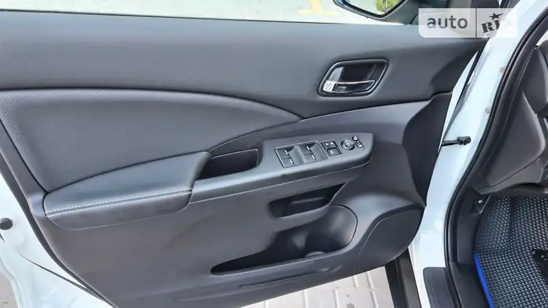 Honda CR-V 2016 VIN SHSRE6880GU004079 фото оголошення 14 з 66