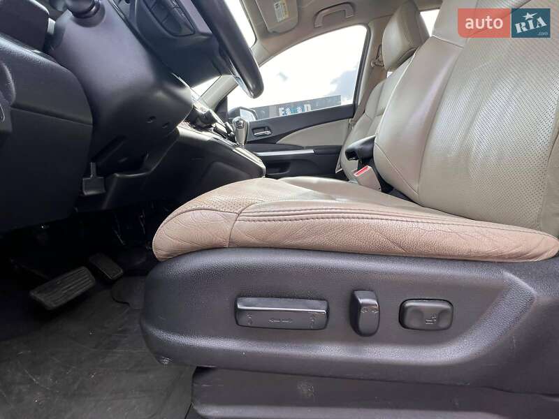Внедорожник / Кроссовер Honda CR-V 2016 в Киеве