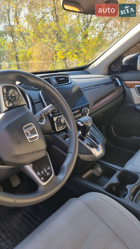 Внедорожник / Кроссовер Honda CR-V 2017 в Кривом Роге