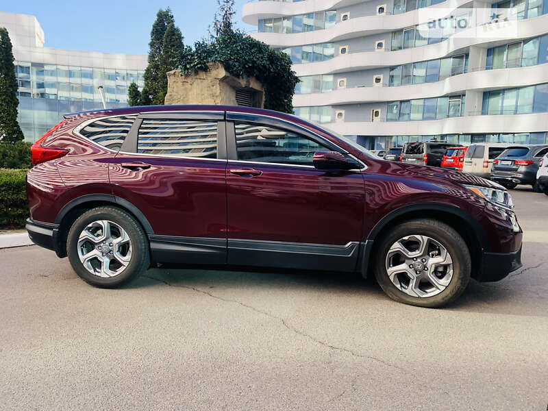 Внедорожник / Кроссовер Honda CR-V 2018 в Одессе