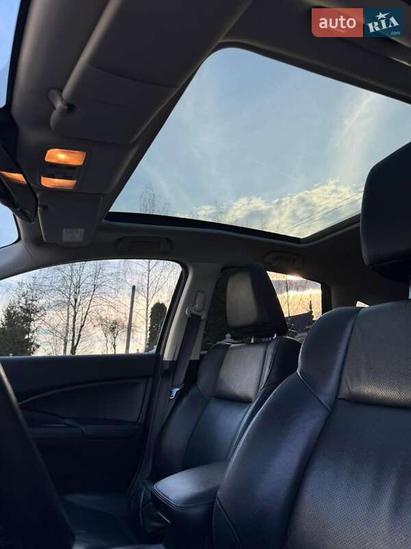 Внедорожник / Кроссовер Honda CR-V 2012 в Черновцах