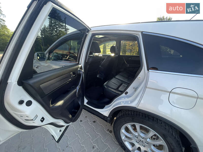 Позашляховик / Кросовер Honda CR-V 2008 в Чернівцях