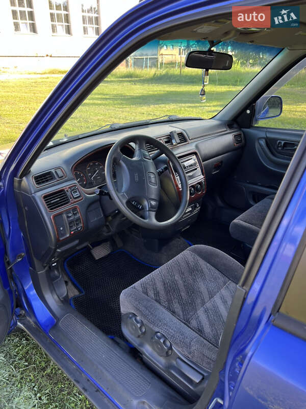 Внедорожник / Кроссовер Honda CR-V 2001 в Киеве