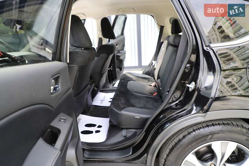 Внедорожник / Кроссовер Honda CR-V 2014 в Дрогобыче