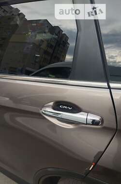 Внедорожник / Кроссовер Honda CR-V 2015 в 