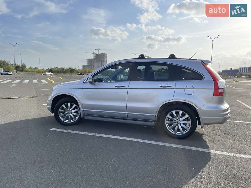Внедорожник / Кроссовер Honda CR-V 2011 в Киеве