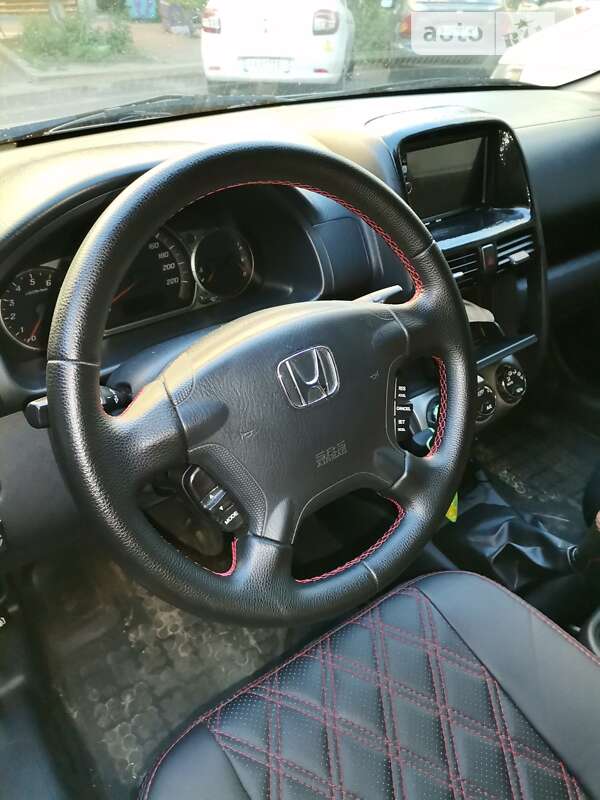 Позашляховик / Кросовер Honda CR-V 2005 в Києві