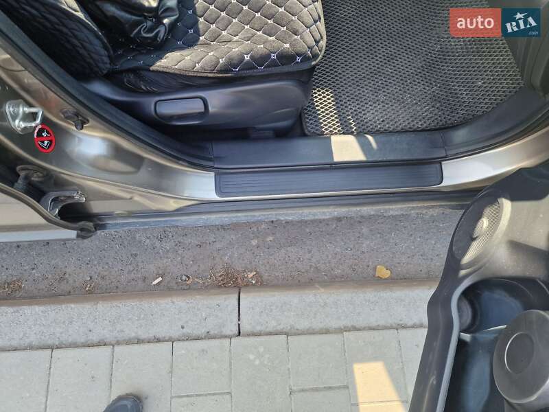 Внедорожник / Кроссовер Honda CR-V 2008 в Черновцах