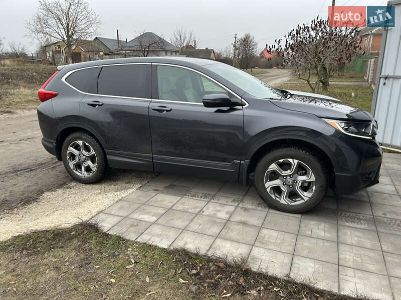 Внедорожник / Кроссовер Honda CR-V 2018 в Полтаве
