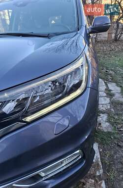 Позашляховик / Кросовер Honda CR-V 2015 в Києві