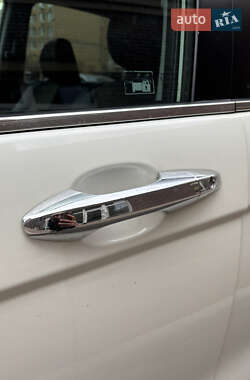 Внедорожник / Кроссовер Honda CR-V 2011 в 