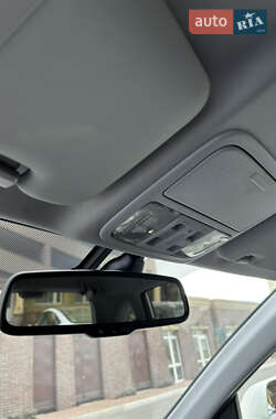 Внедорожник / Кроссовер Honda CR-V 2011 в 