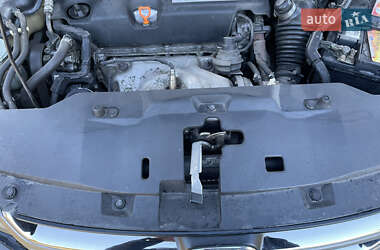 Внедорожник / Кроссовер Honda CR-V 2011 в 