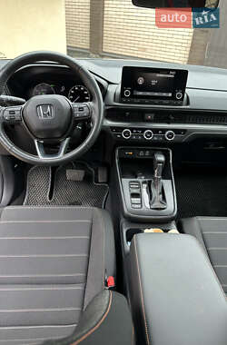Внедорожник / Кроссовер Honda CR-V 2023 в 
