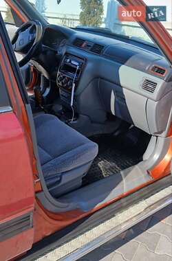 Внедорожник / Кроссовер Honda CR-V 1998 в 