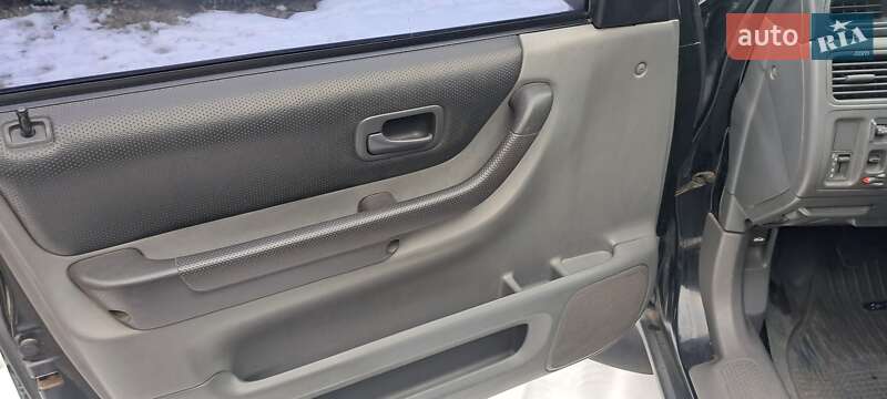 Внедорожник / Кроссовер Honda CR-V 2000 в Боярке