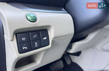 Позашляховик / Кросовер Honda CR-V 2013 в 