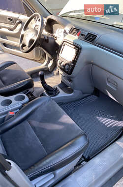 Позашляховик / Кросовер Honda CR-V 1998 в 