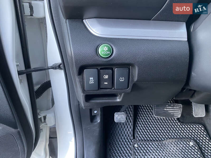 Внедорожник / Кроссовер Honda CR-V 2015 в Тернополе