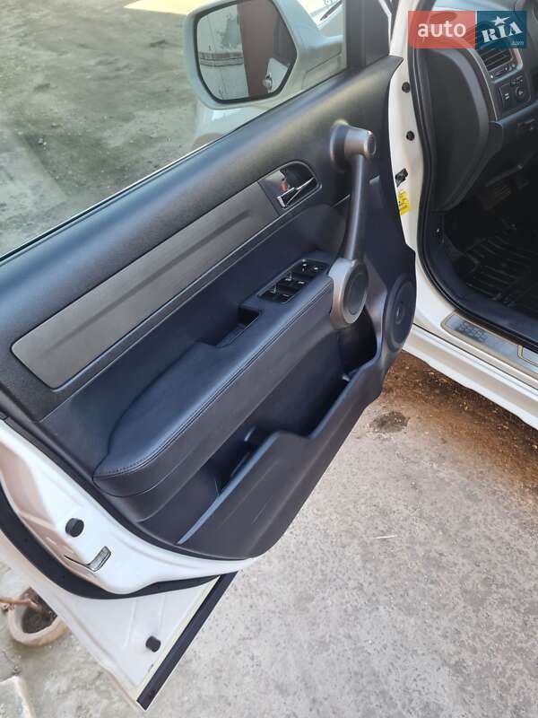 Внедорожник / Кроссовер Honda CR-V 2011 в Тернополе