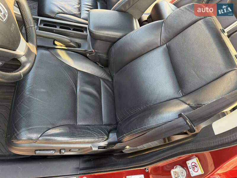Позашляховик / Кросовер Honda CR-V 2014 в Житомирі