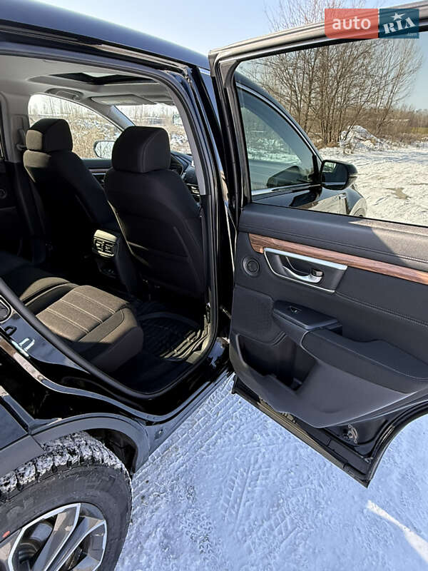 Внедорожник / Кроссовер Honda CR-V 2020 в Харькове