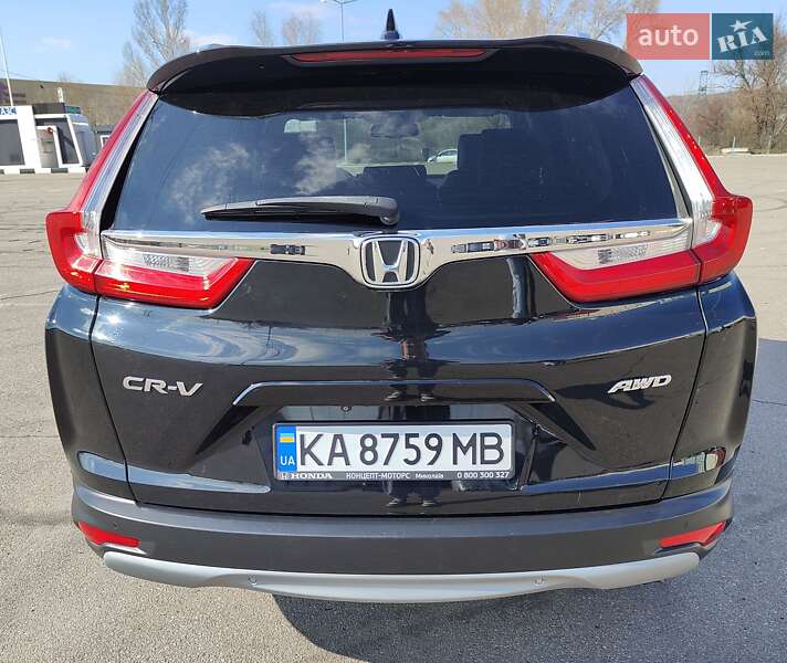 Внедорожник / Кроссовер Honda CR-V 2017 в Киеве