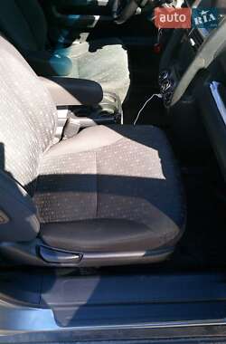 Внедорожник / Кроссовер Honda CR-V 2006 в 