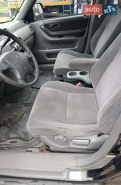 Внедорожник / Кроссовер Honda CR-V 1998 в 