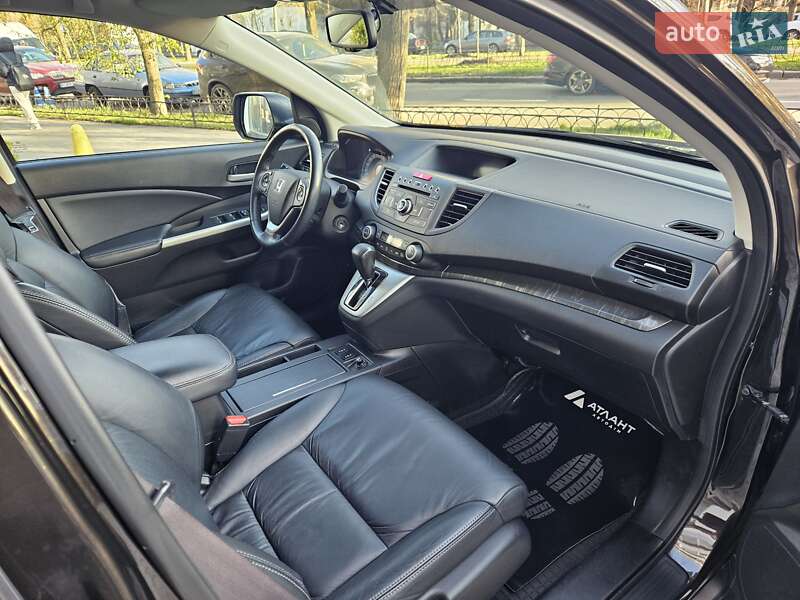 Позашляховик / Кросовер Honda CR-V 2014 в Києві