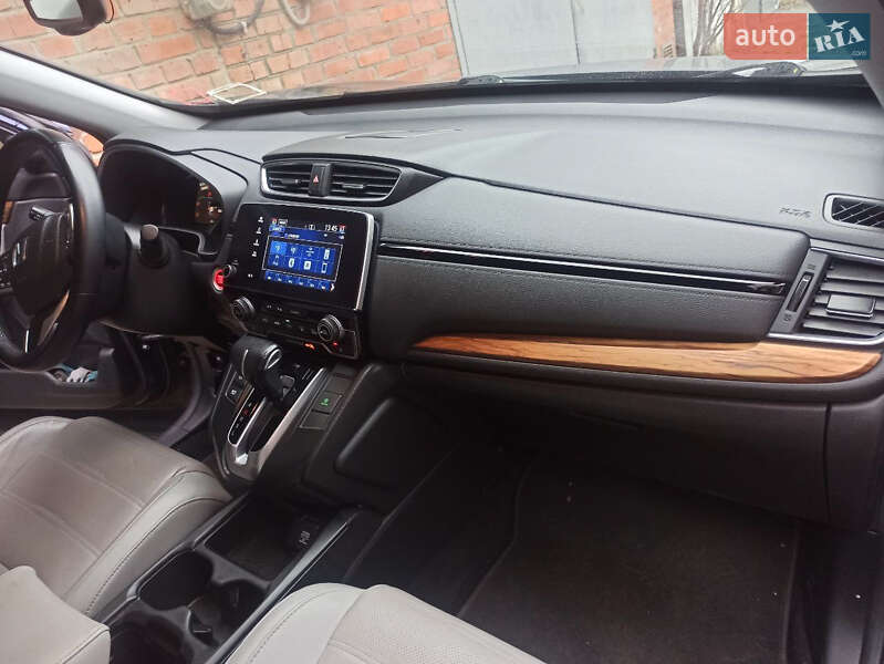 Позашляховик / Кросовер Honda CR-V 2017 в Здолбуніві