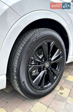 Позашляховик / Кросовер Honda CR-V 2022 в 