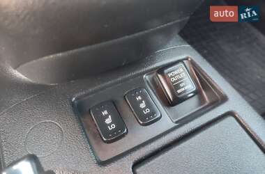 Позашляховик / Кросовер Honda CR-V 2012 в 