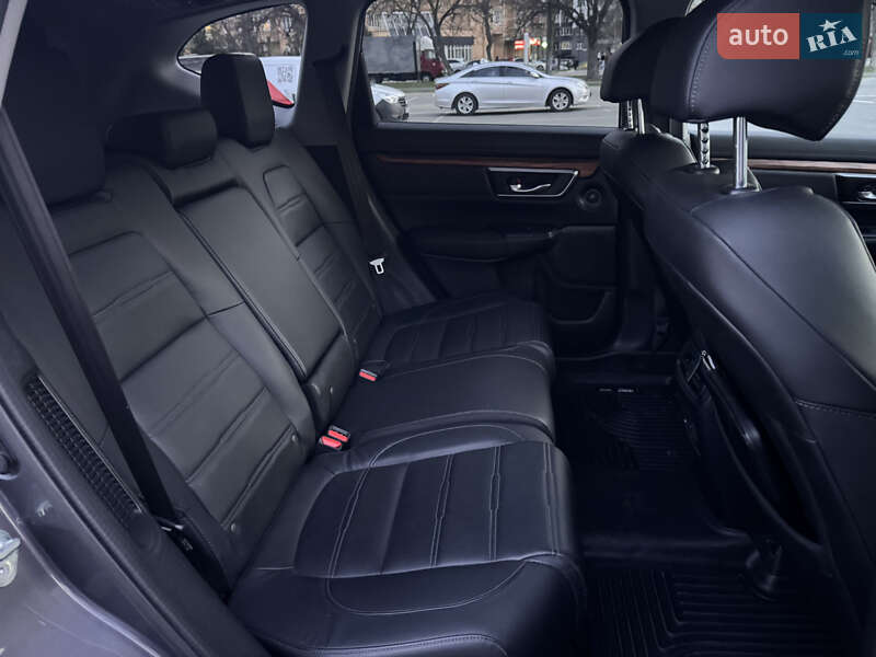 Внедорожник / Кроссовер Honda CR-V 2020 в Киеве
