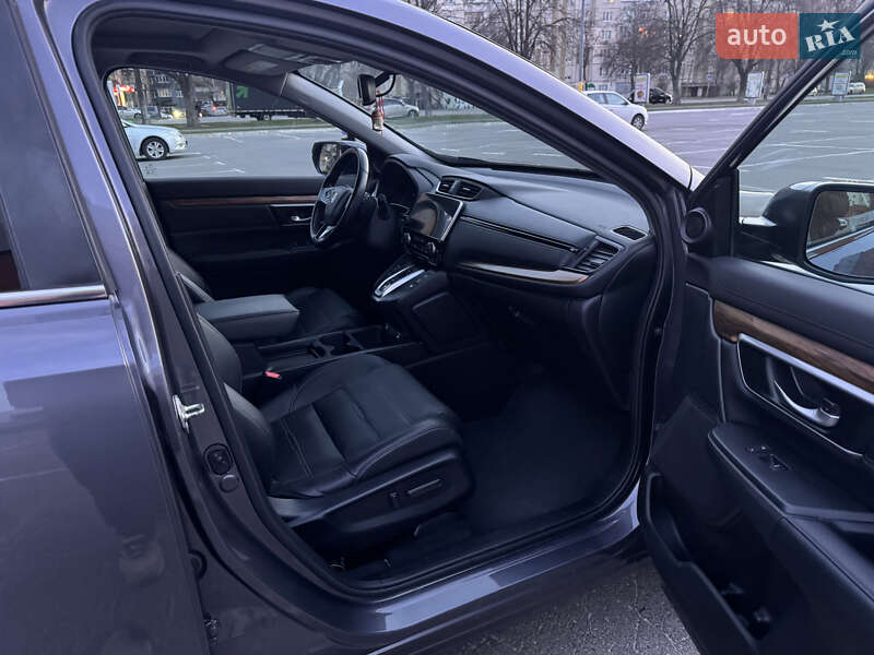 Внедорожник / Кроссовер Honda CR-V 2020 в Киеве