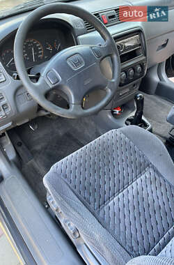 Внедорожник / Кроссовер Honda CR-V 2000 в 
