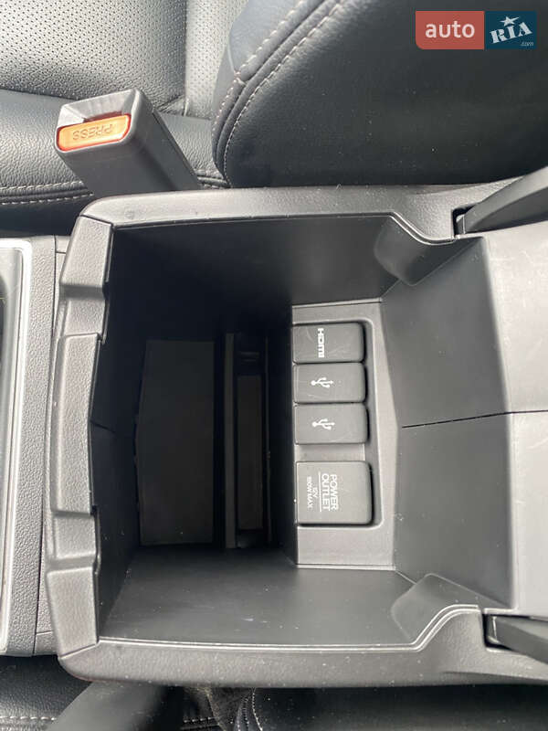 Внедорожник / Кроссовер Honda CR-V 2015 в Харькове