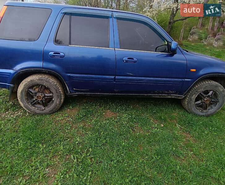 Позашляховик / Кросовер Honda CR-V 1998 в Ужгороді