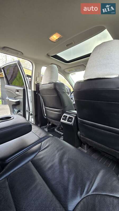 Позашляховик / Кросовер Honda CR-V 2015 в Києві
