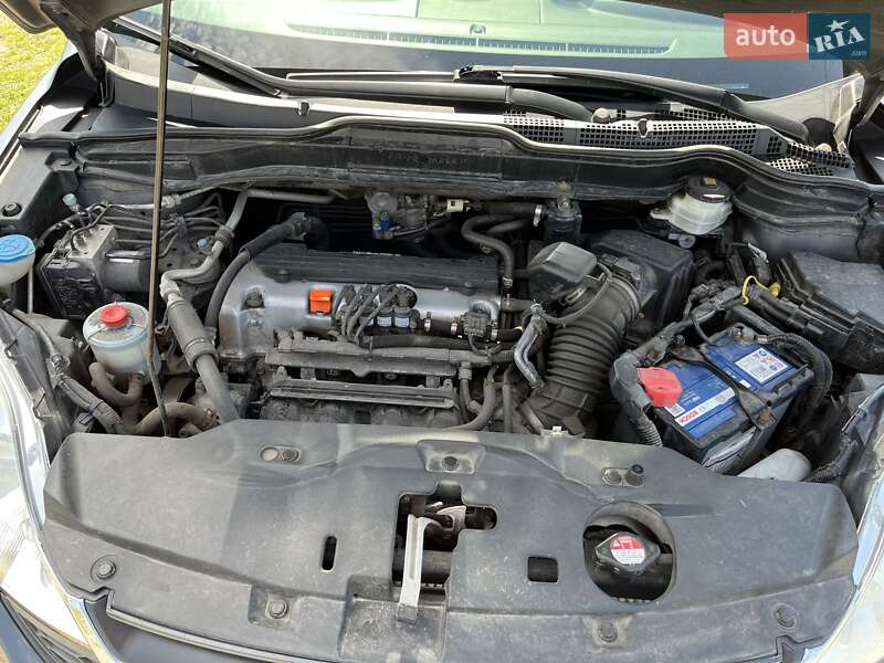 Внедорожник / Кроссовер Honda CR-V 2011 в Киеве