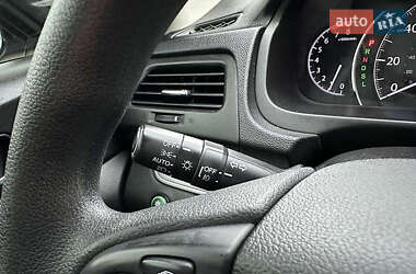 Внедорожник / Кроссовер Honda CR-V 2015 в 